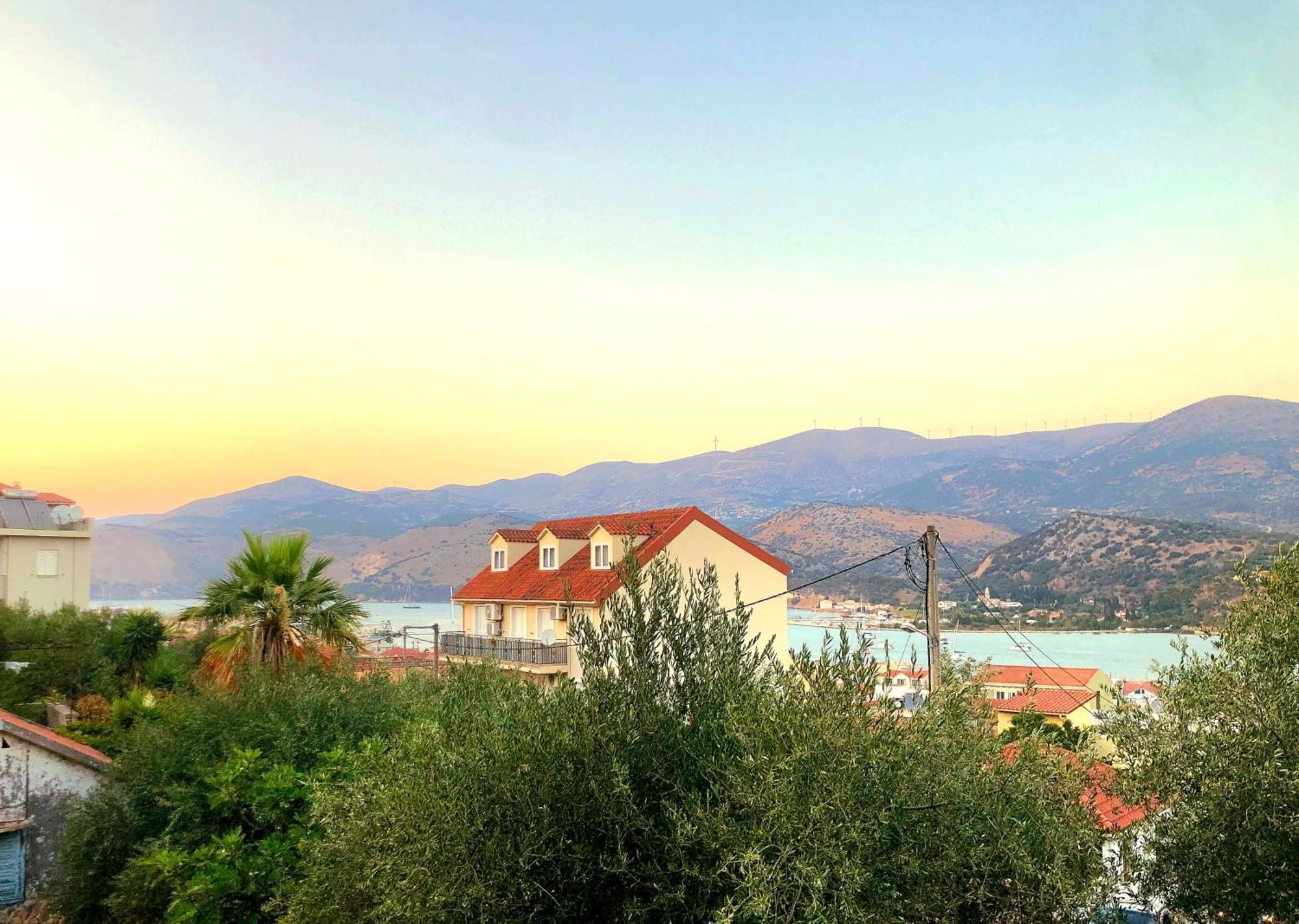 Unique View Apartments Argostoli  Eksteriør bilde
